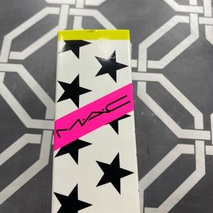 Prep and prime spray